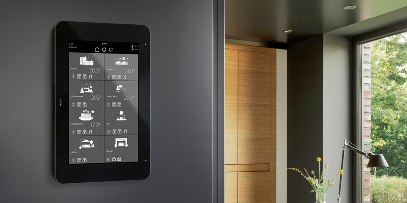 JUNG Smart Panel 8 bei Elektro-Betrieb Bernd Reinhardt in Wüstheuterode