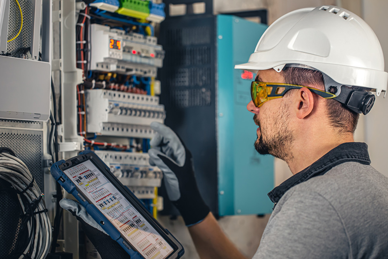 Industrie und Gewerbe bei Elektro-Betrieb Bernd Reinhardt in Wüstheuterode