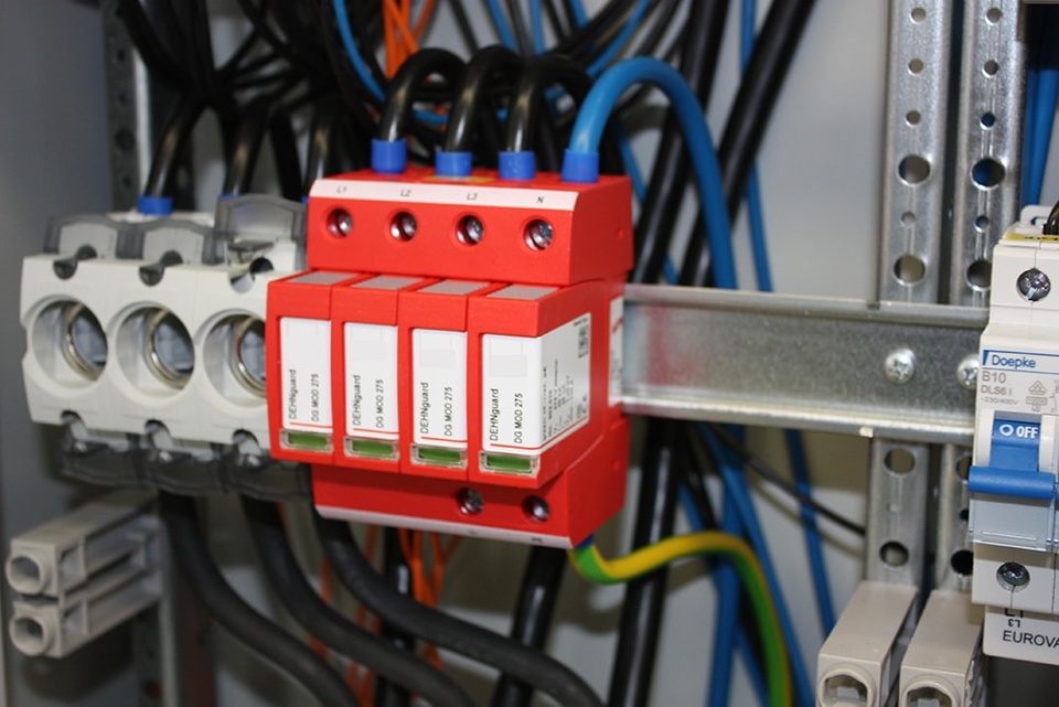 U berspannungsschutz bei Elektro-Betrieb Bernd Reinhardt in Wüstheuterode